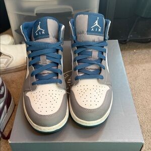 Jordan Sneakers - Blue and Gray